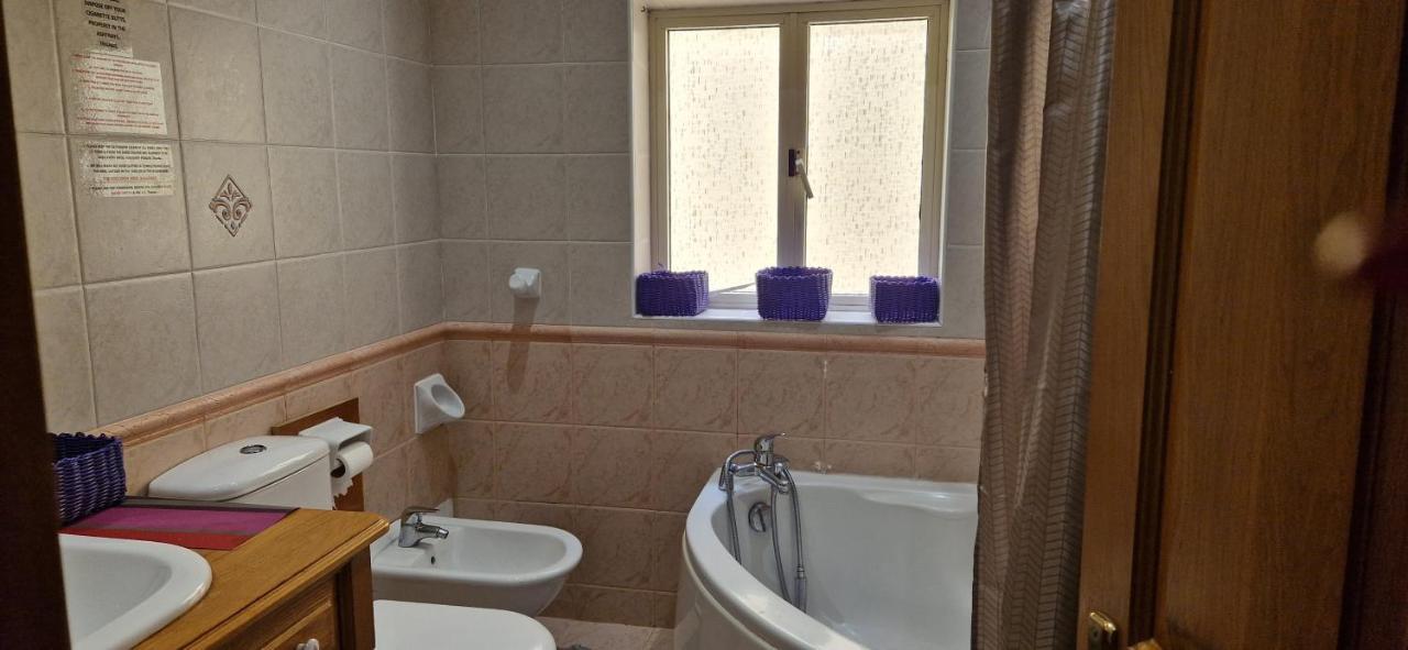 Saracini'S Homestay Attard Esterno foto