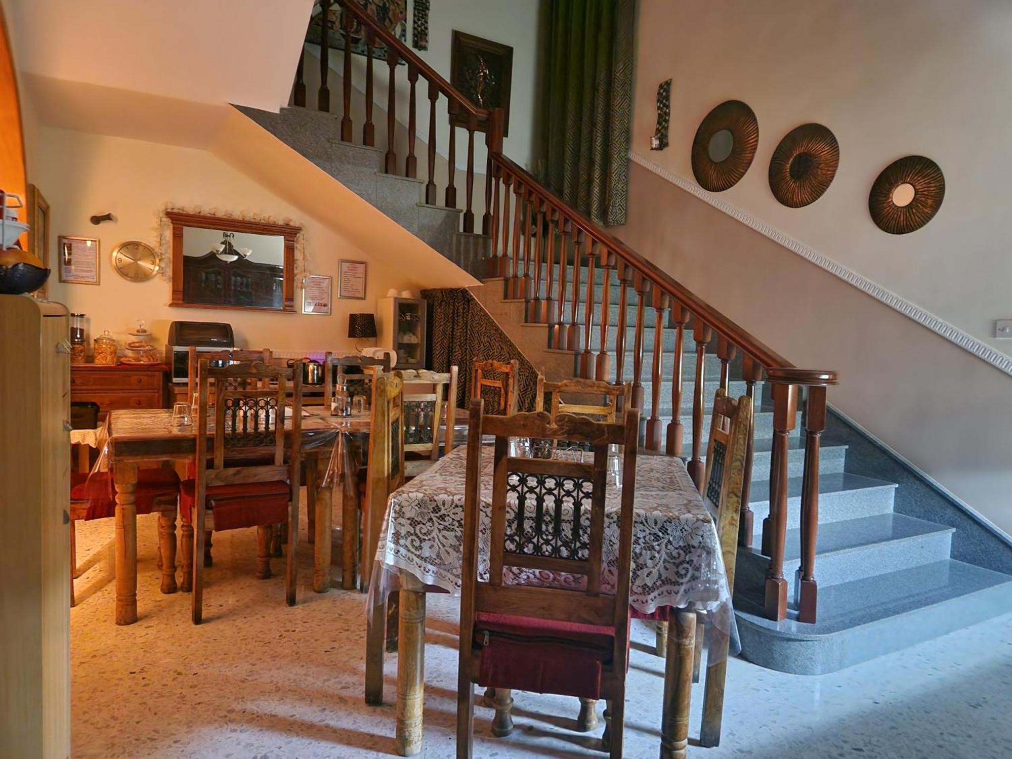 Saracini'S Homestay Attard Esterno foto