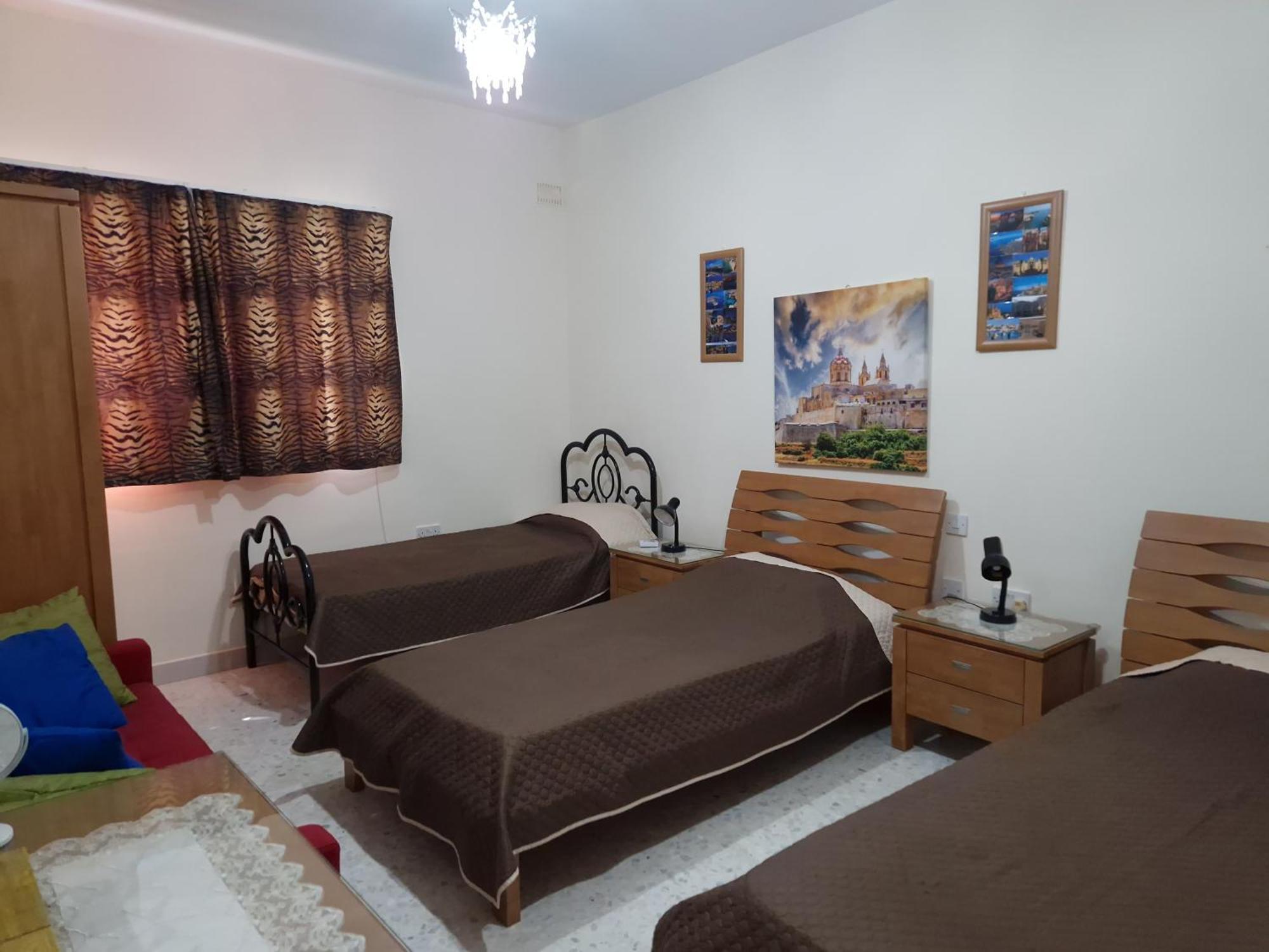 Saracini'S Homestay Attard Esterno foto