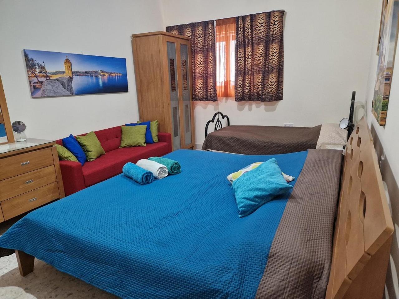 Saracini'S Homestay Attard Esterno foto