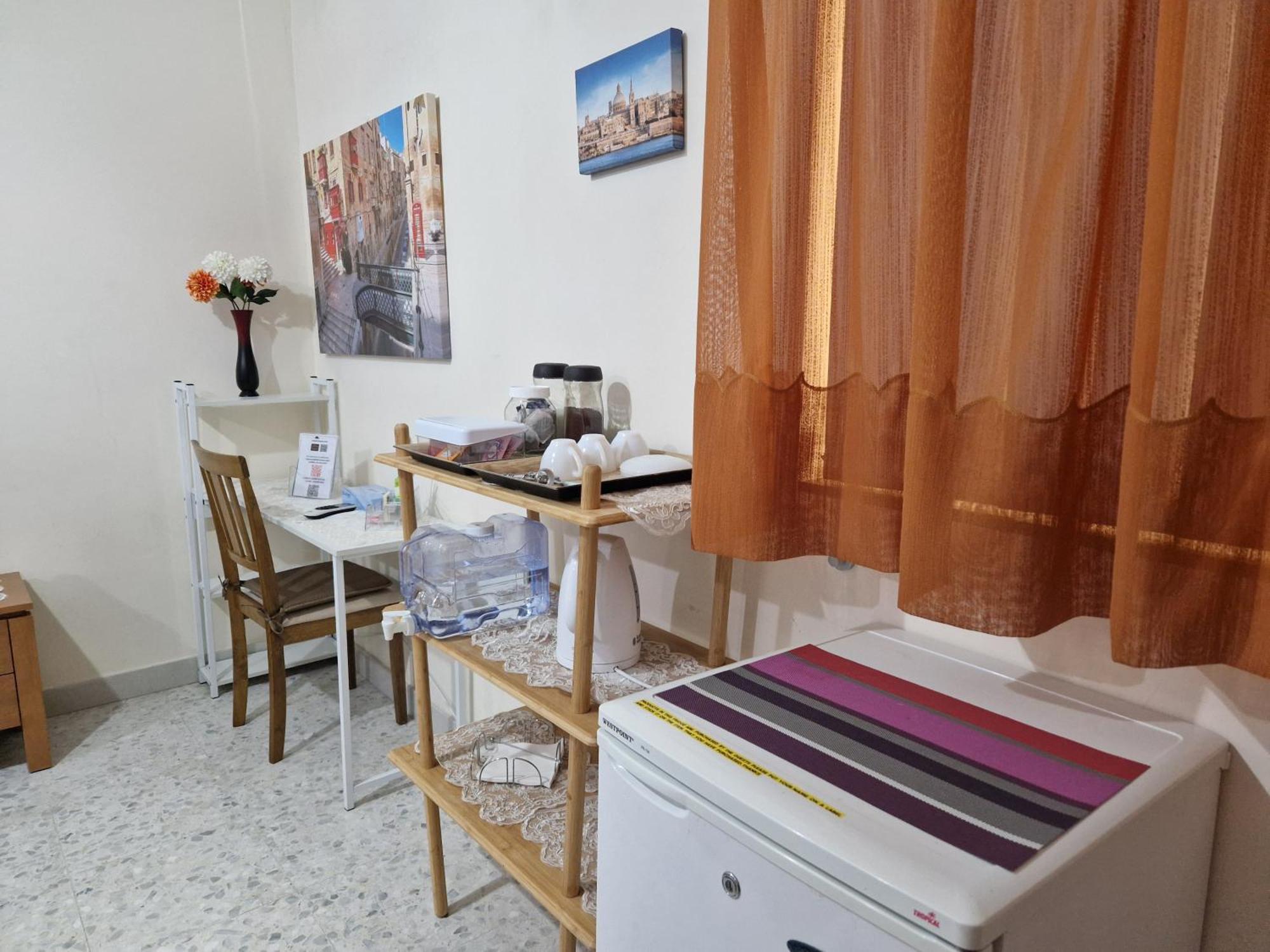 Saracini'S Homestay Attard Esterno foto