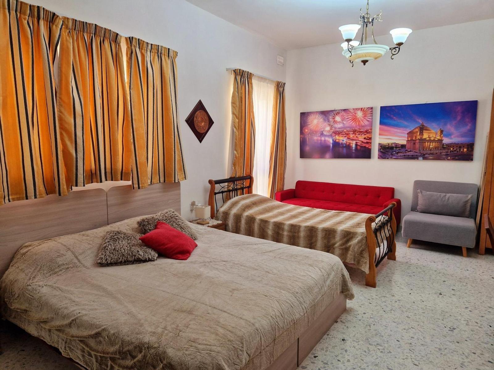 Saracini'S Homestay Attard Esterno foto